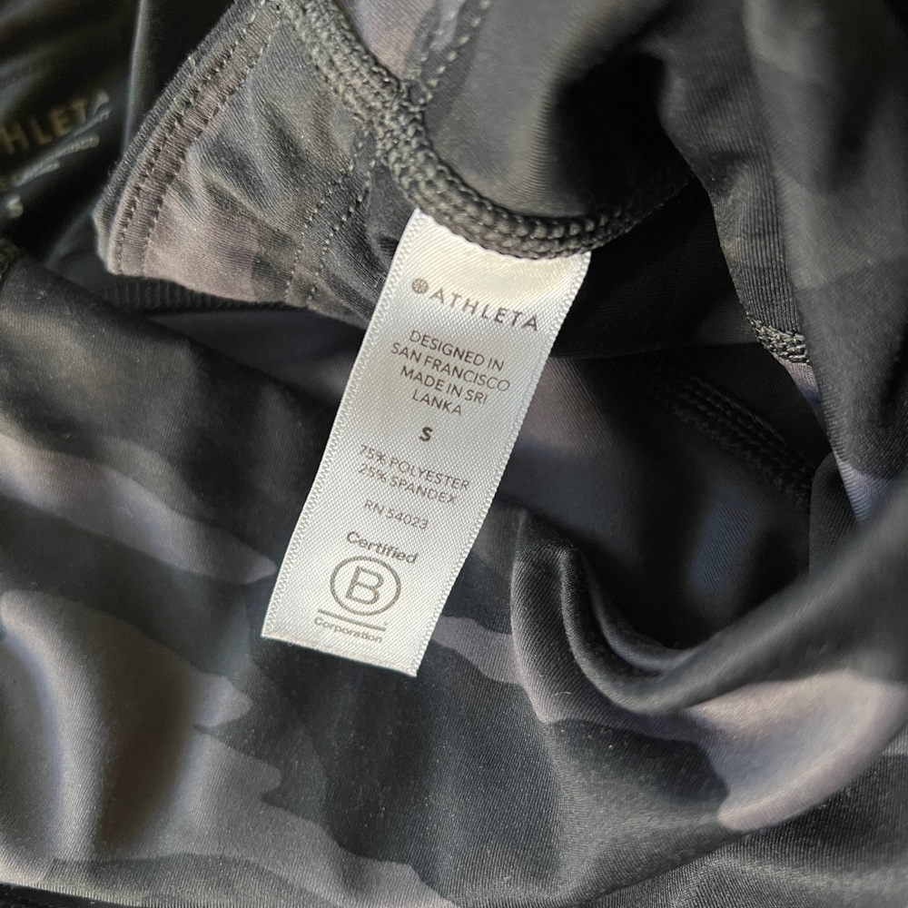 Athleta Ultimate Stash Pocket Camo Leggings - Picture 3 of 4